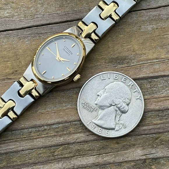 Citizen Quartz Ladies Watch Double Tone Goldlight Gunmetal Tone Analog Wrist Wa - Picture 8 of 12
